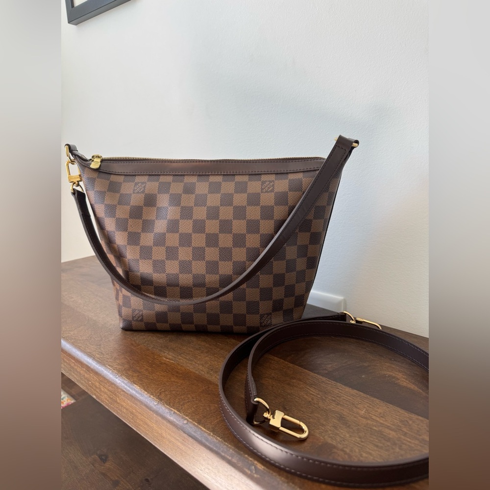 Louis Vuitton Illovo MM in Damier Ebene